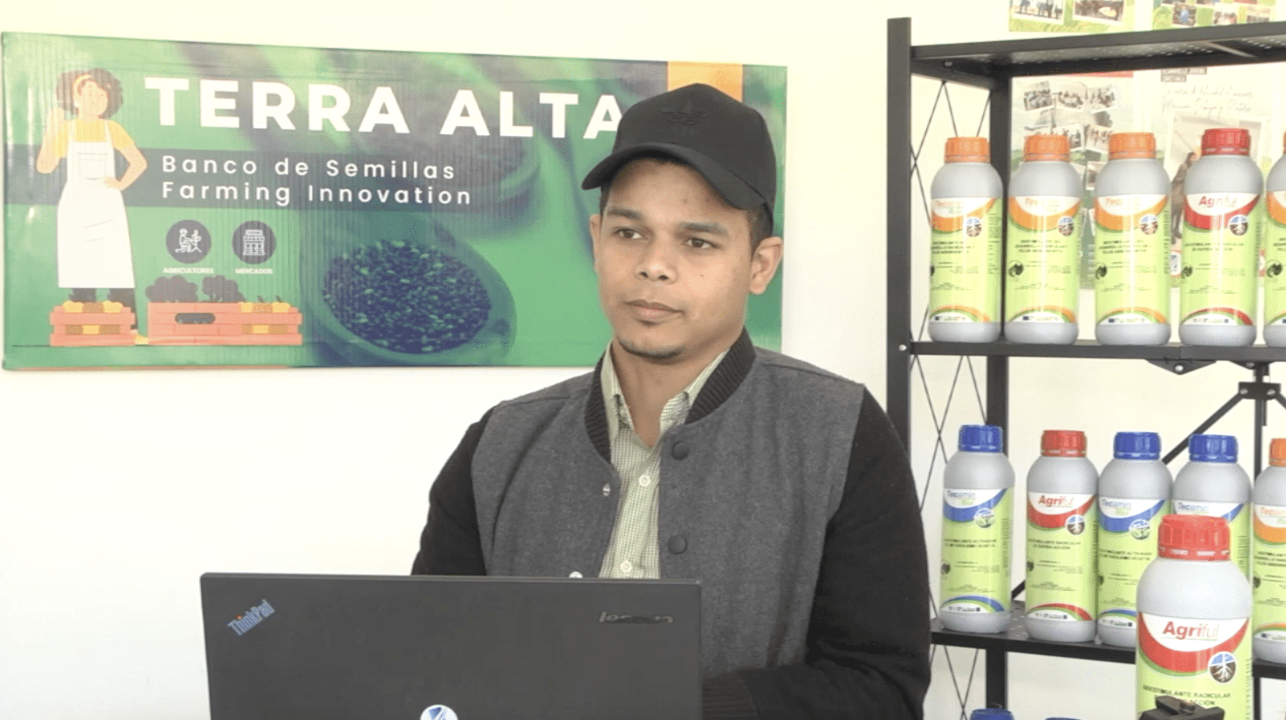 Darlyn Bueno Abreu, beneficiario del DIA Lab RD, ganó el Premio Nacional de La Juventud La Vega con su emprendimiento Terra Alta