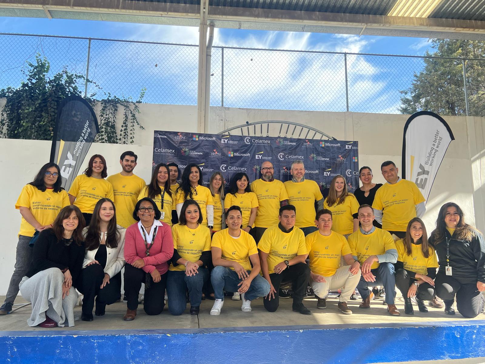 30 personas en Ciudad de México recibirán capacitaciones en habilidades digitales, que les facilitarán el acceso a oportunidades económicas, a través del currículum Future Skills Workshops de EY