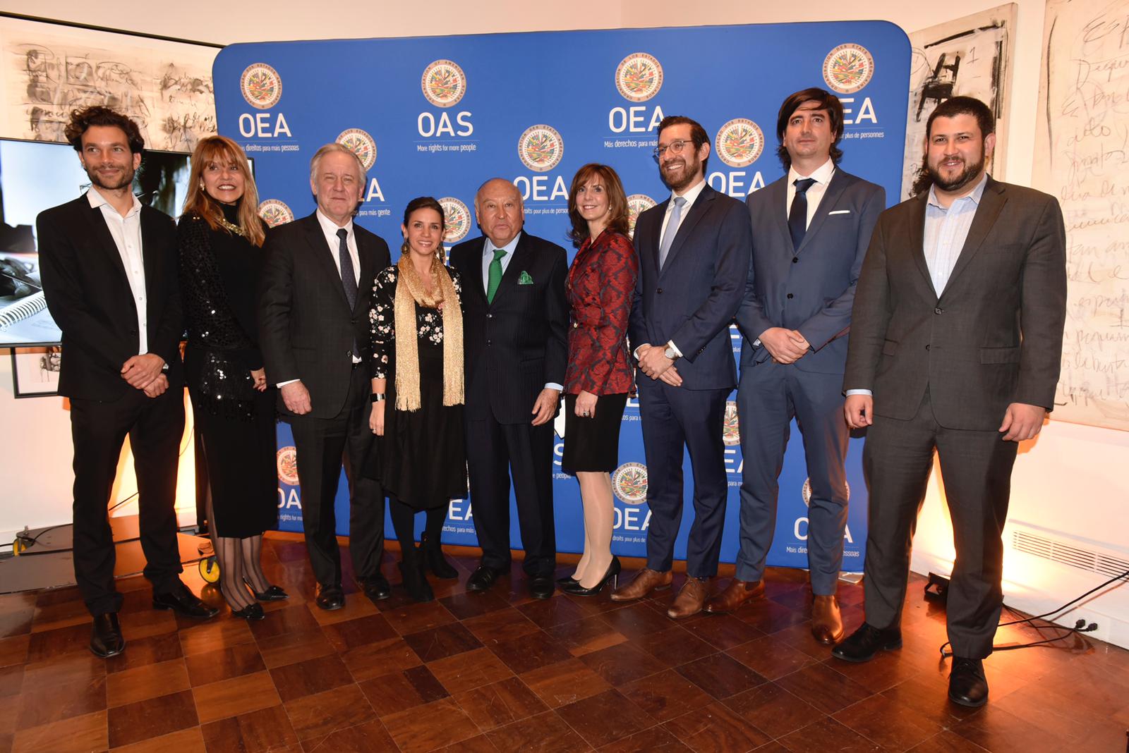 From left to right: Jonathan Berezovsky, CEO of Migraflix, Scarlett Alvarez, AES Corporation, Ambassador James Lambert, Maria Mor, Dr. Enrique Garcia and Linda Eddleman from the Trust for the Americas, Gideon Maltz CEO of Tent, Emiliano Moscoso, CEO of Sierra Nevada, and David Smolansky, Special Advisor to the OAS.