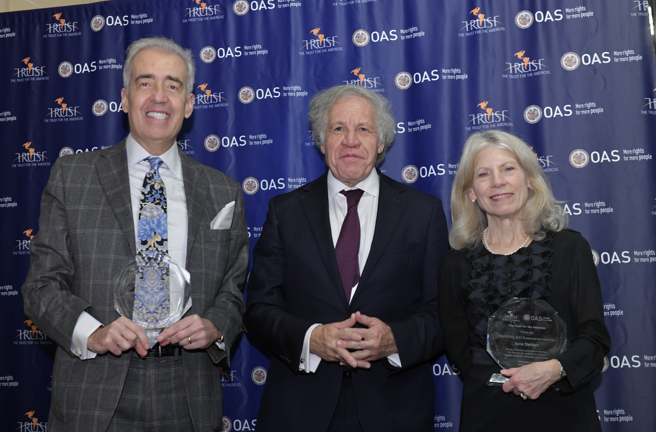 Dr. Enrique Segura, Mrs. June DeHart and Mrs. Susan Benson were awarded the most prestigious recognition presented by the Trust for the Americas, for their outstanding and continuous work and support to promote socio-economic inclusion and development in the Americas.
