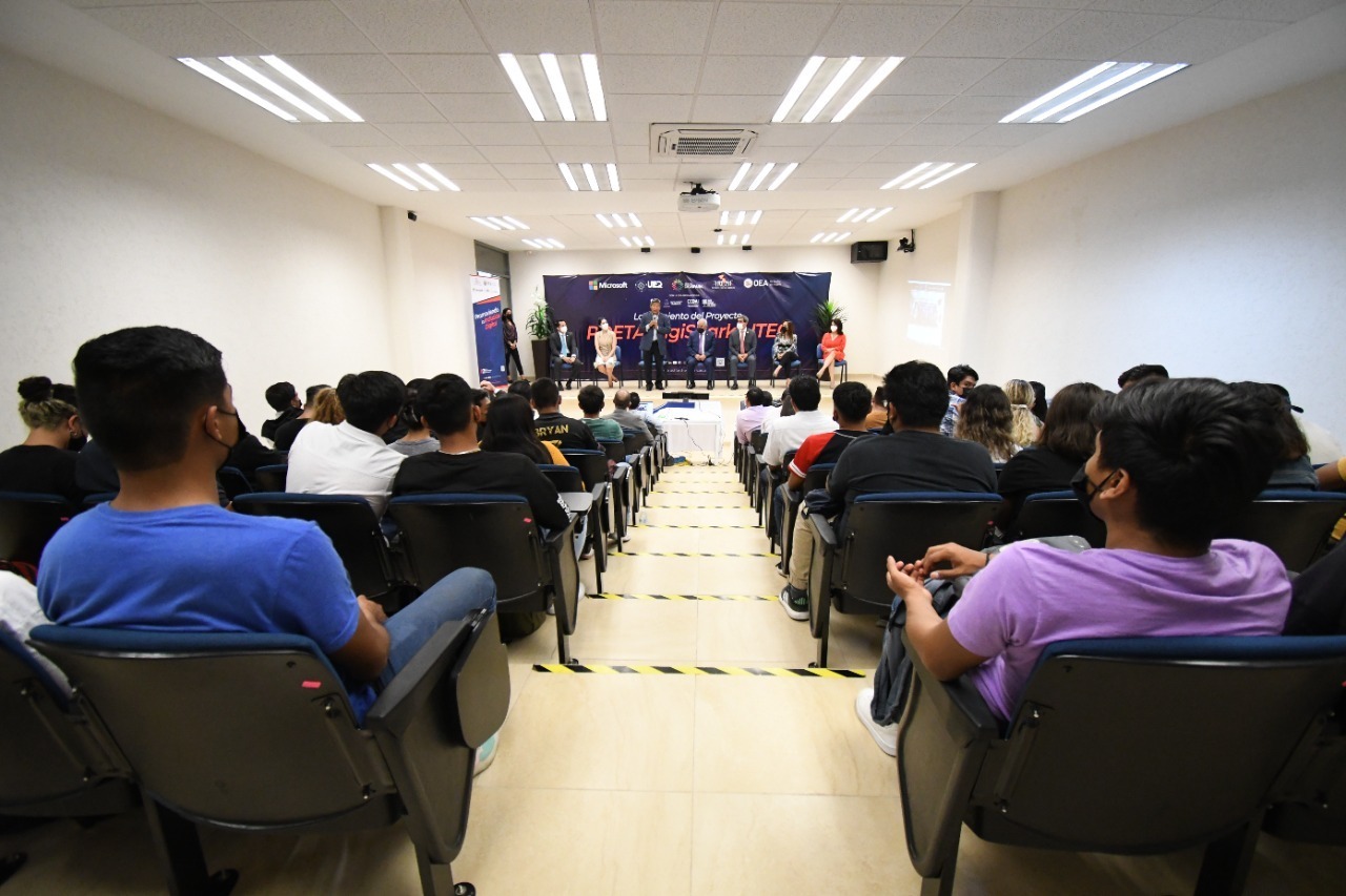 Inauguración de Centro POETA UTEQ
