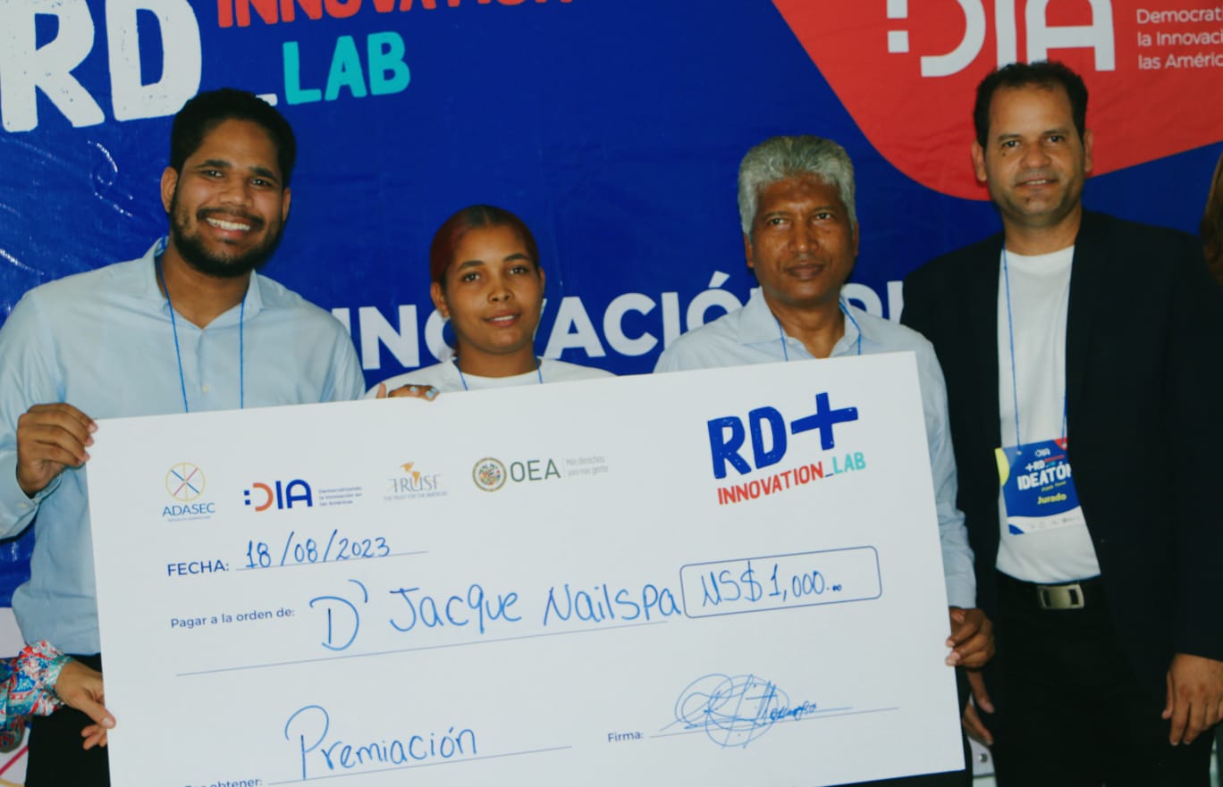 Competencia Pitch de Proyectos Innovadores - DIA LAB RD