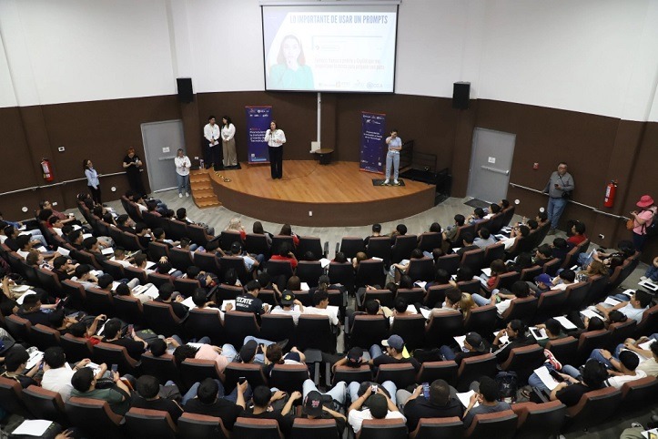 ¡La Inteligencia Artificial al alcance de todos!: Así se vivió “WhatsappIAndo” en la UTSC